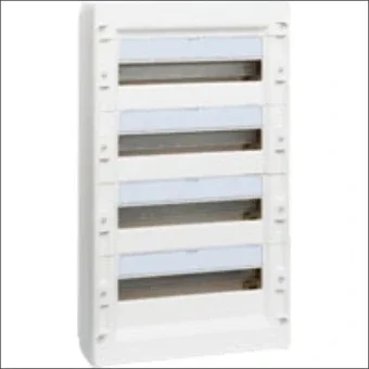 LEGRAND 401669 Leerer Verteilerkasten 750 mm