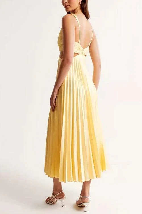 Elegantes Plissiertes Kleid mit Figurschmeichelnder Passform – Emilie