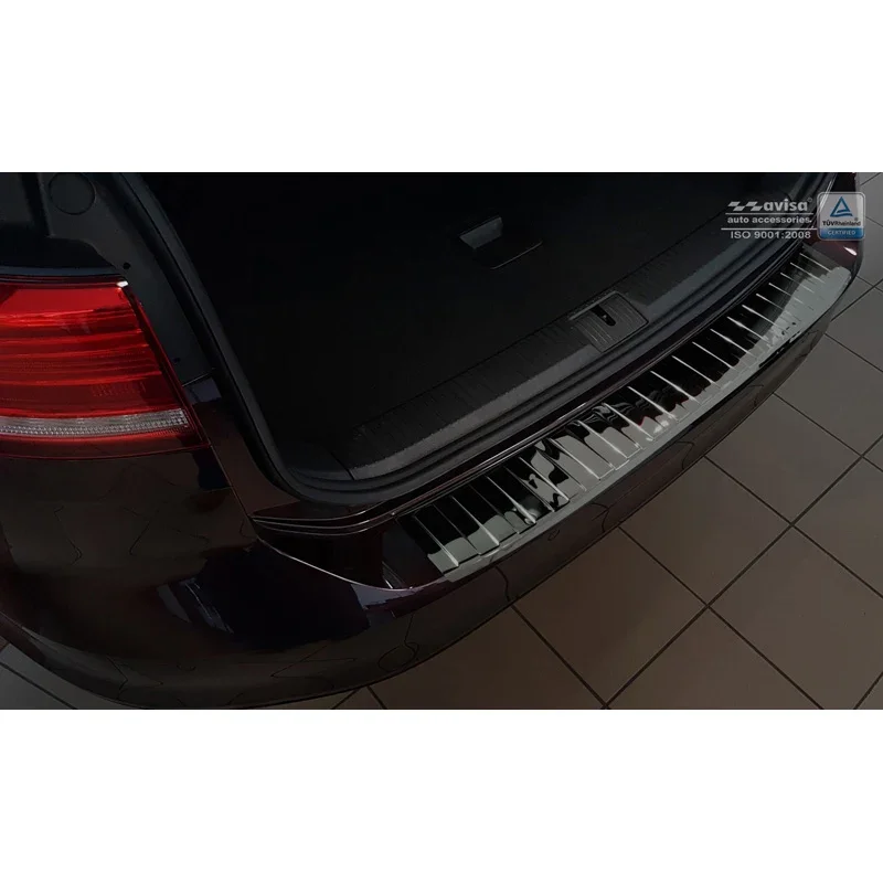 Avisa, Spiegelschwarz Edelstahl Heckstoßstangenschutz passend für Volkswagen Passat 3G Variant 2014-2023 inkl. Alltrack Ribs, Chrom, Schwarz