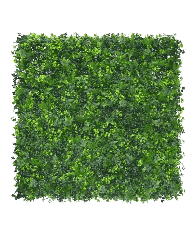 Die künstliche Heckenmattenmischung 50 x 50 cm verfügt über dichtes, künstliches grünes Blattwerk in verschiedenen Farbtönen, ordentlich angeordnet, um einen lebendigen Greenwall-Effekt vor einem schlichten weißen Hintergrund zu erzeugen.