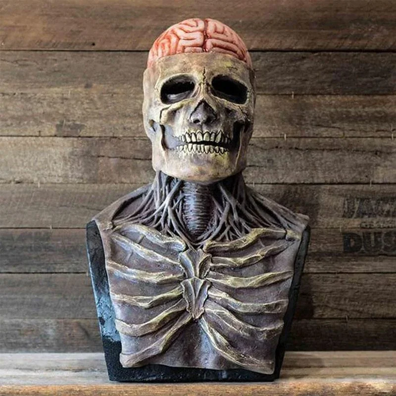 Realistisches Halloween-Kostüm 2024, Schädel mit sichtbarem Gehirn, Skelettoberkörper, gruselig.