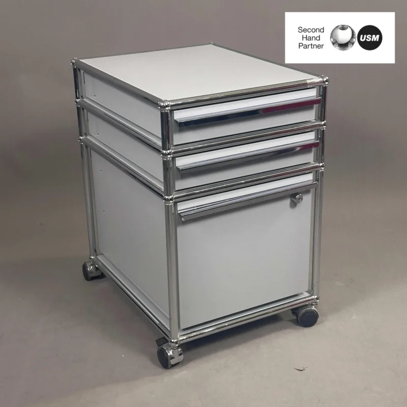 USM Haller Rollcontainer hellgrau mit 3 Schubladen und Rollen, modernes Design, Maße 41,5x67x52 cm