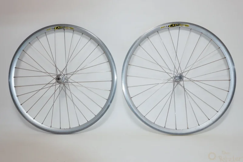 Mavic CXP30 auf Dura-Ace Laufradsatz 28 Zoll