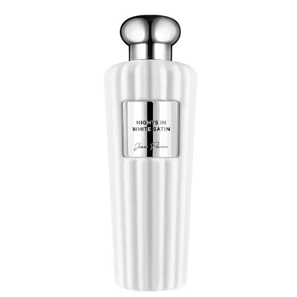 Jean Poivre - Nights in White Satin Parfumflakon in elegantem weiß mit silbernem Verschluss vor weißem Hintergrund